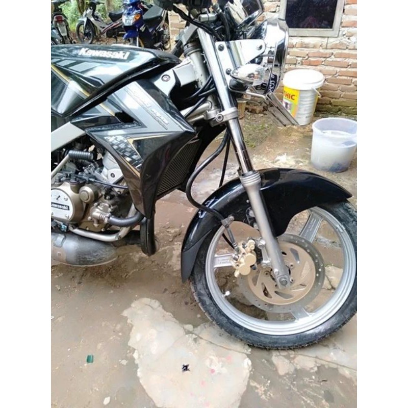 aksesoris ninja r150 sambungan spakbor depan penahan lumpur