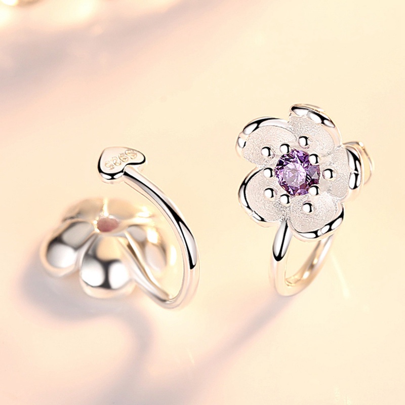 Anting Stud Kristal Bentuk Bunga Sakura Warna Silver Untuk Wanita