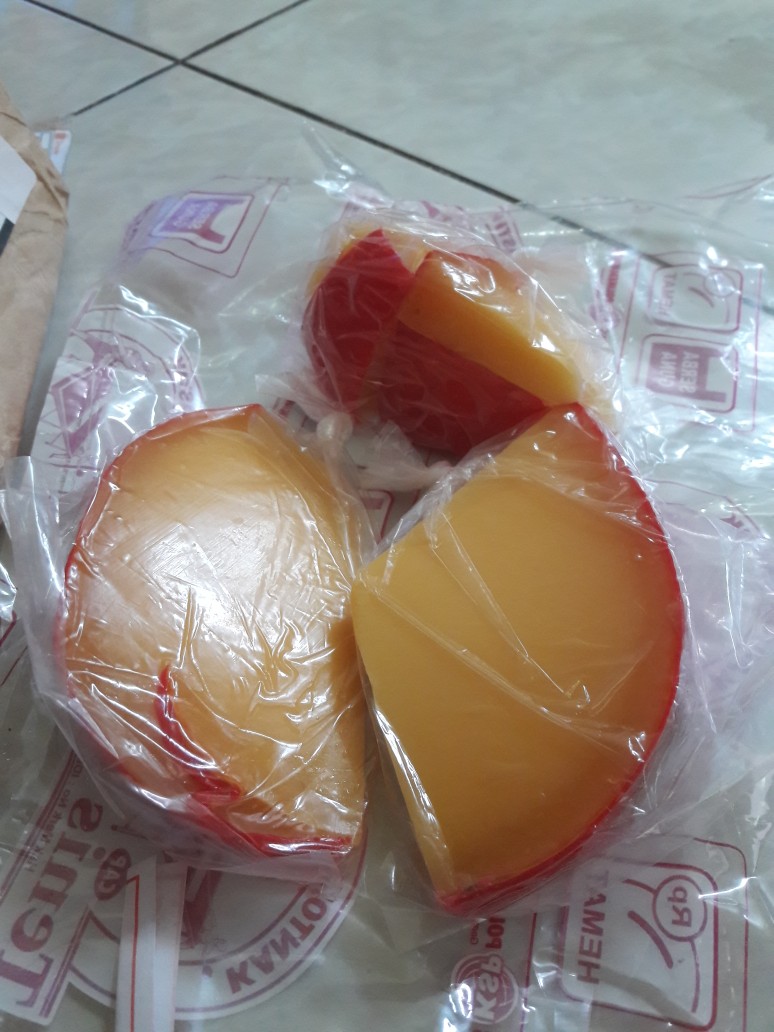 Keju Edam/ Keju Tua/ Keju Apel Per 1 Ons