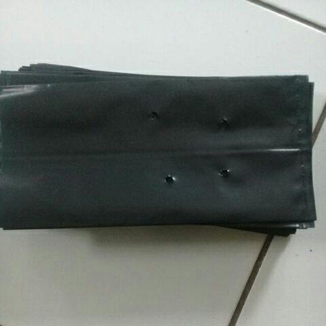 Plastik Polybag Tanaman 20x20 @500gr