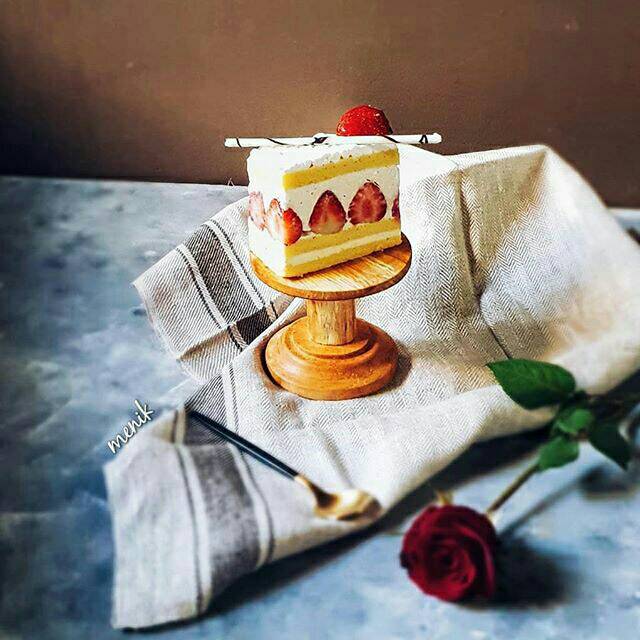 Mandalika mini cake stand