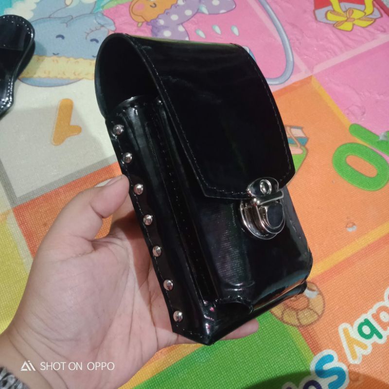 SARUNG HP KULIT SINTETIS HITAM