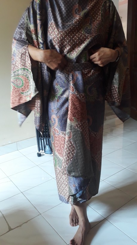 Three In One & Plaid Skirt ( 1 Set Batik Satin Atasan Dan Rok ) Sale // Clothtowear