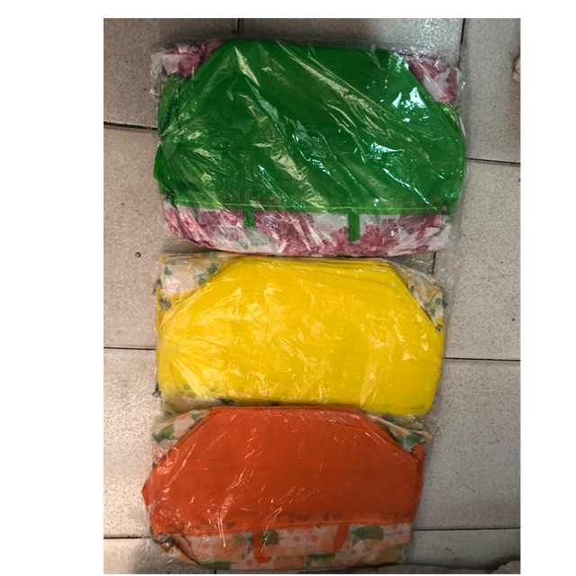 

tas kain serut tebal ukuran 20x20 isi 12pcs
