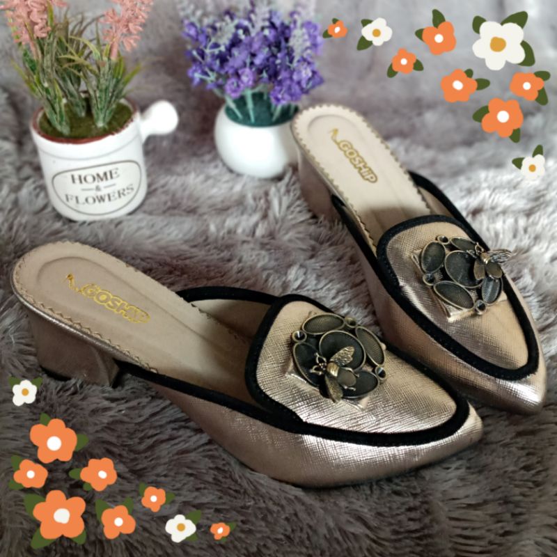 selop wanita // slip on // flat shoes // flat slip on // sepatu selop // sepatu cantik // sepatu wan