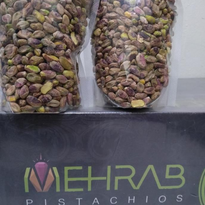 

Pistachio kupas 1kg Pisatchio Karnel 1kg Pistachio mentah 1kg Iran ---Terbaru---