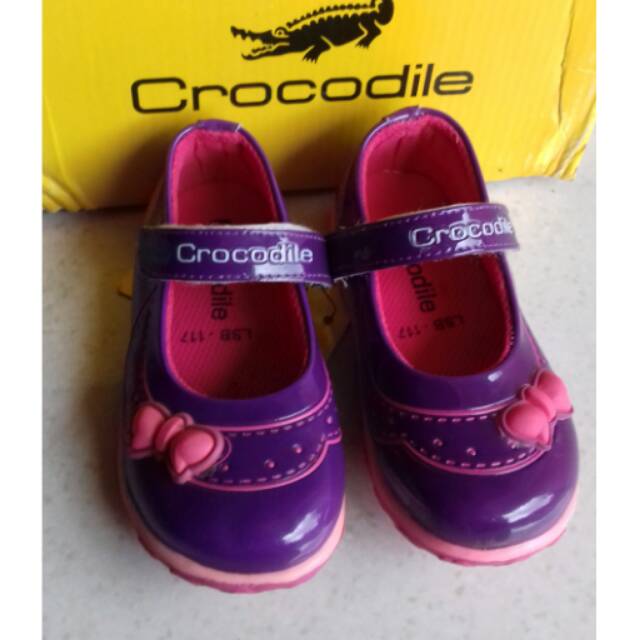 Sepatu anak crocodile