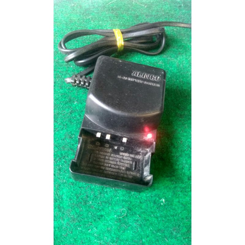 Charger Alinco dj 180t