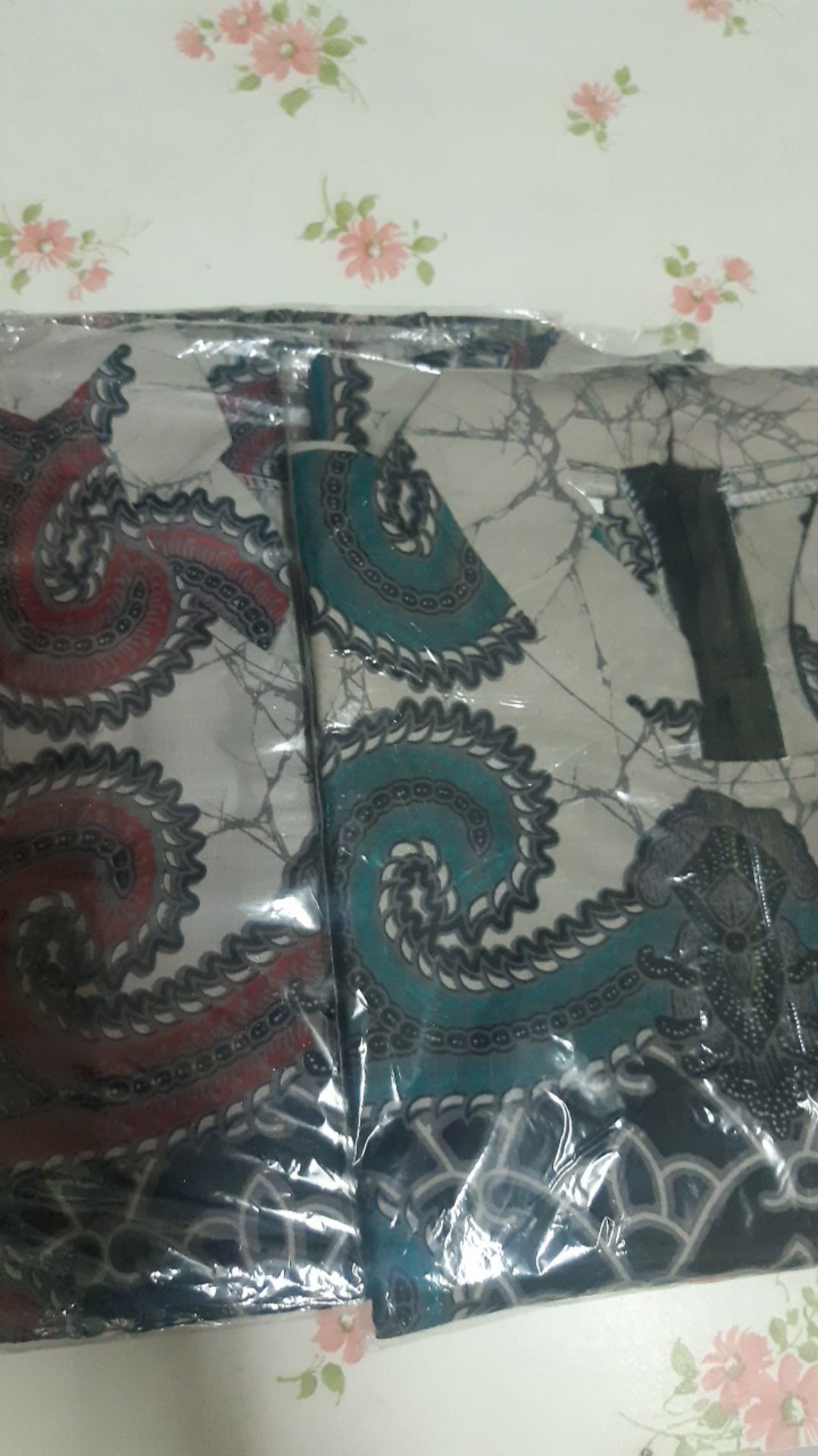 Tunik Batik Modern Anggun / Batik Atasan Wanita