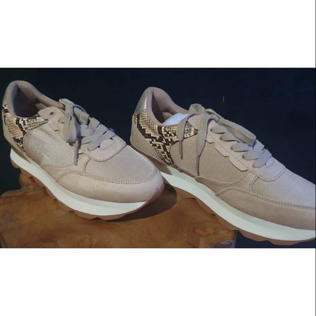 Sepatu Zara new
