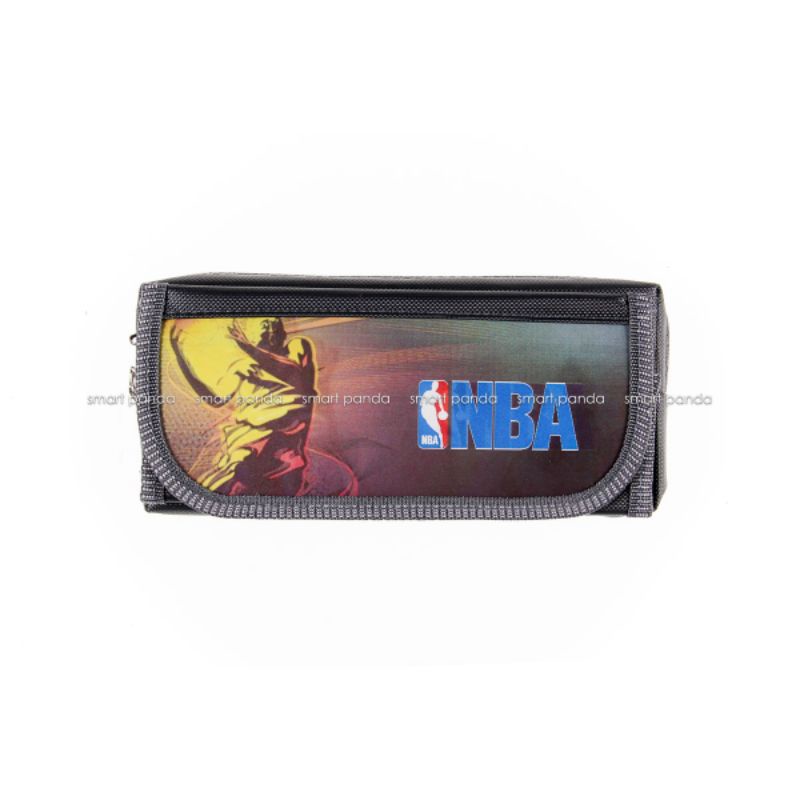 

Tempat Pensil Sleting Motif Basket NBA Hitam