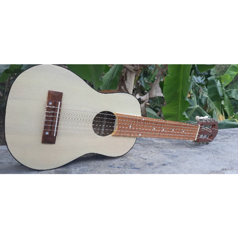 gitarlele nilon/string termurah