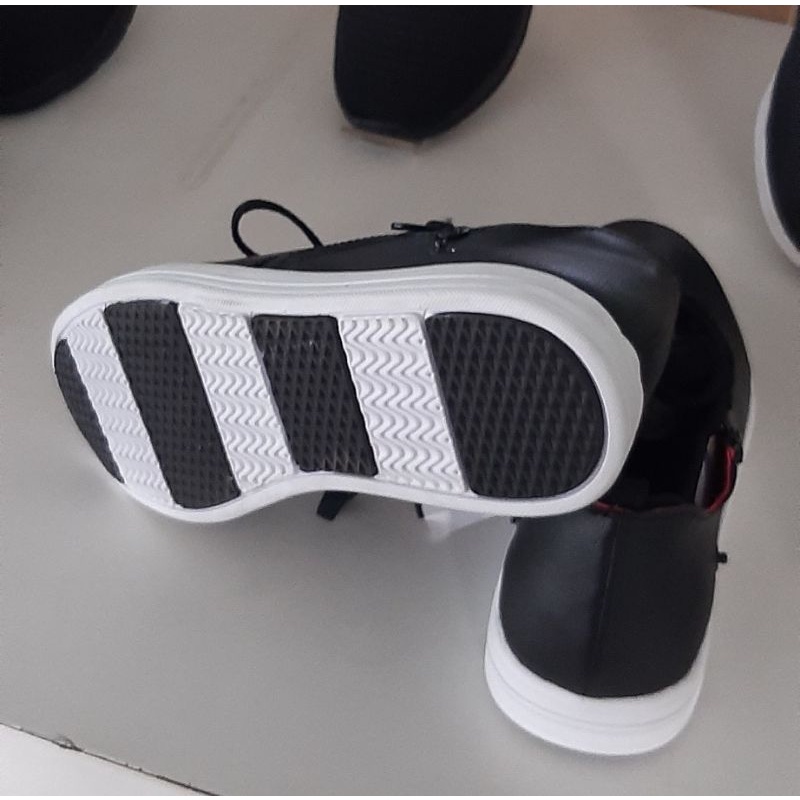 sepatu Tomkins wanita Rhytm hitam putih