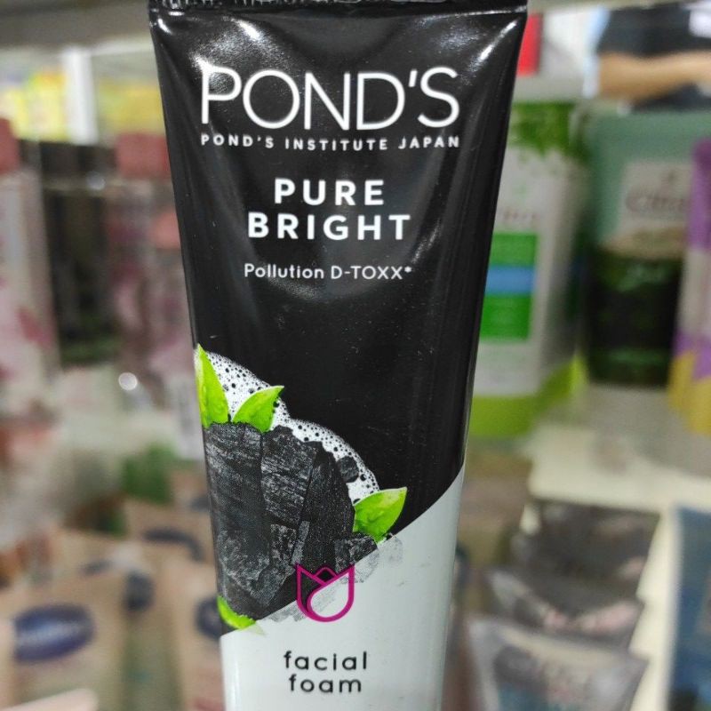 Pond's Pure Bright Pollution D-TOXX Facial Foam