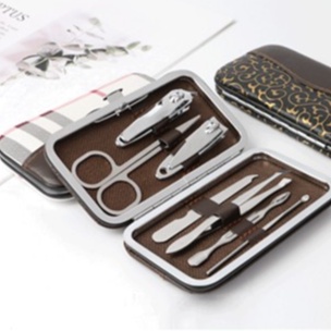 ☛TK☚ R507 Peralatan Manicure Set 7 in 1 Gunting Kuku Nail Art Portable Tools Set Dengan Dompet Pedicure Meni Pedi Manikur Set