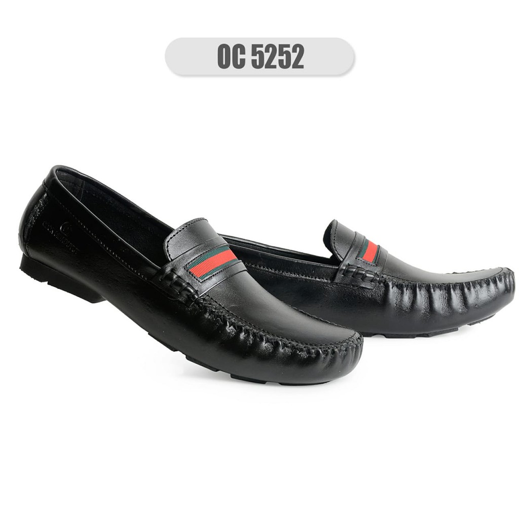 Sepatu Kasual Kulit Slip ON