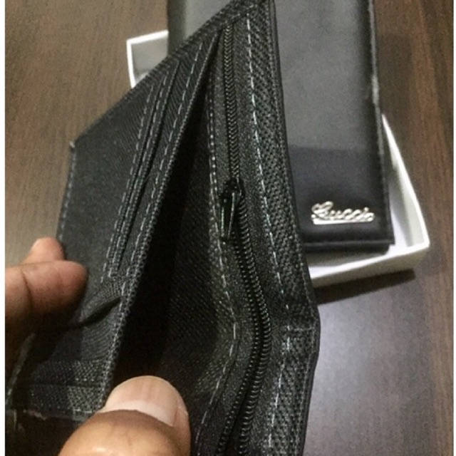 Dompet pria model lipat buku berdiri logo bahan ferari dalaman D600 #dompet #dompetpria #dompetcowok #dompetlipat #dompetlipatbuku #dompetvertikal #dompetmurah