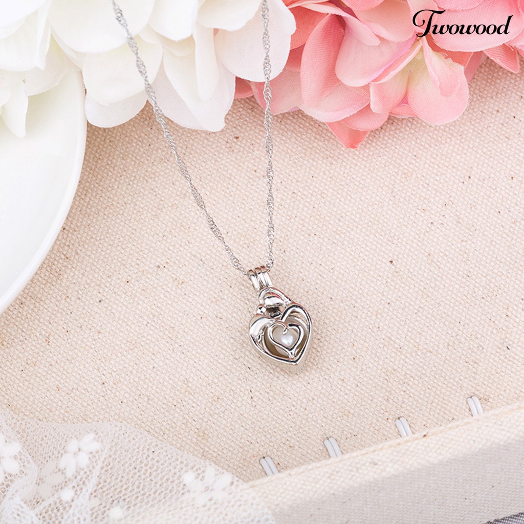 Twowood Luminous Necklace Skin-friendly Rust-proof Alloy Heart Shaped Jewelry Necklace Decor for Women