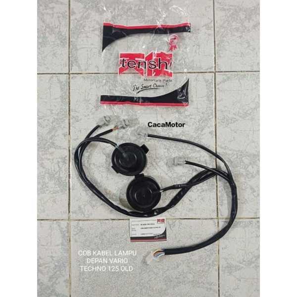 KABEL LAMPU DEPAN VARIO TECHNO 125 OLD ( SOKET/ FITTING LAMPU DEPAN )