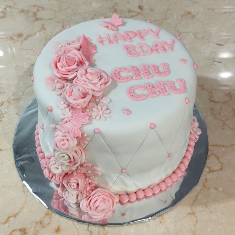 

Simple Elegant Flower Birthday Cake / Wedding Anniversary Cake