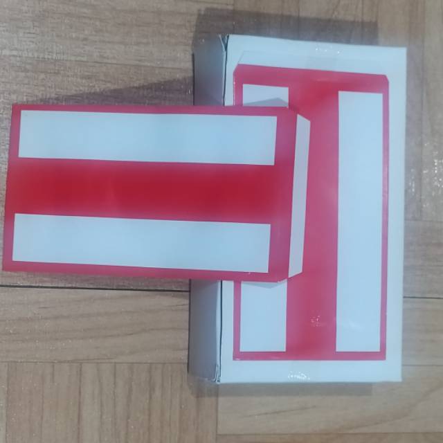 

Kertas Angpao Merah Putih Polos (1 kotak isi 100 lembar)