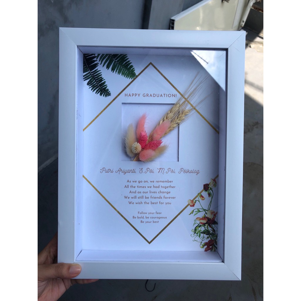 Kado Wisuda / Kado Ulang Tahun / Kado Anniversary Bunga Kering (Dry Flower Frame)