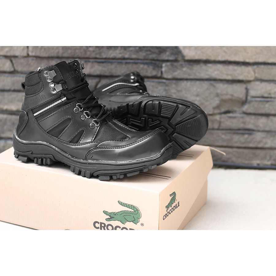 sepatu pria boots safety ujung besi armor cream sepatu muncak gunung hiking terlaris !!