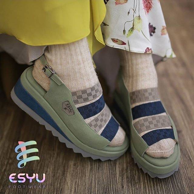ESYU FOOTWEAR