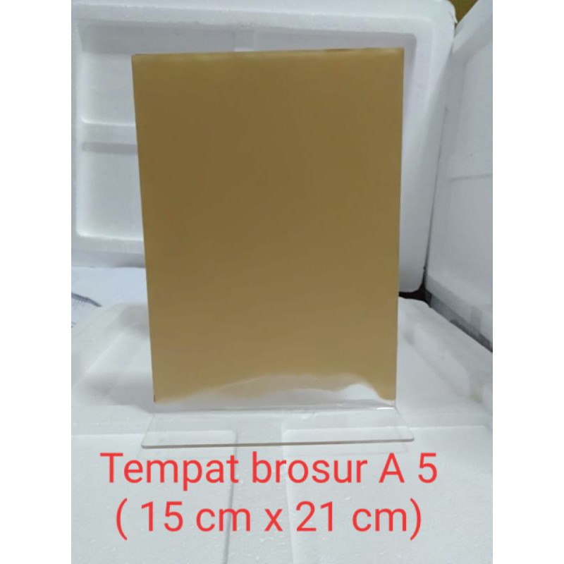 

Tempat brosur A5 akrilik