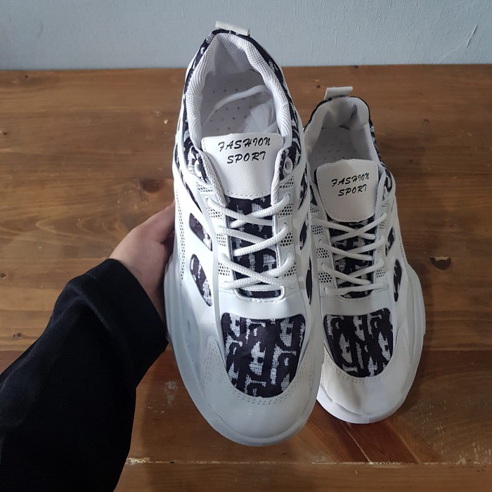 Sepatu Running Shoes Kekinian
