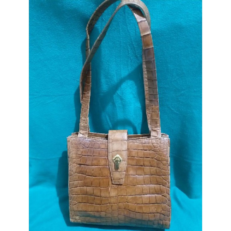Esquire croco preloved bag