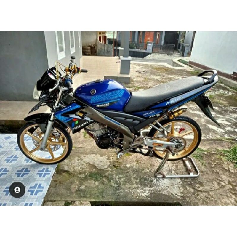 striping lis sticker variasi yamaha vixion lama MANDALIKA Striping vixion old mandalika