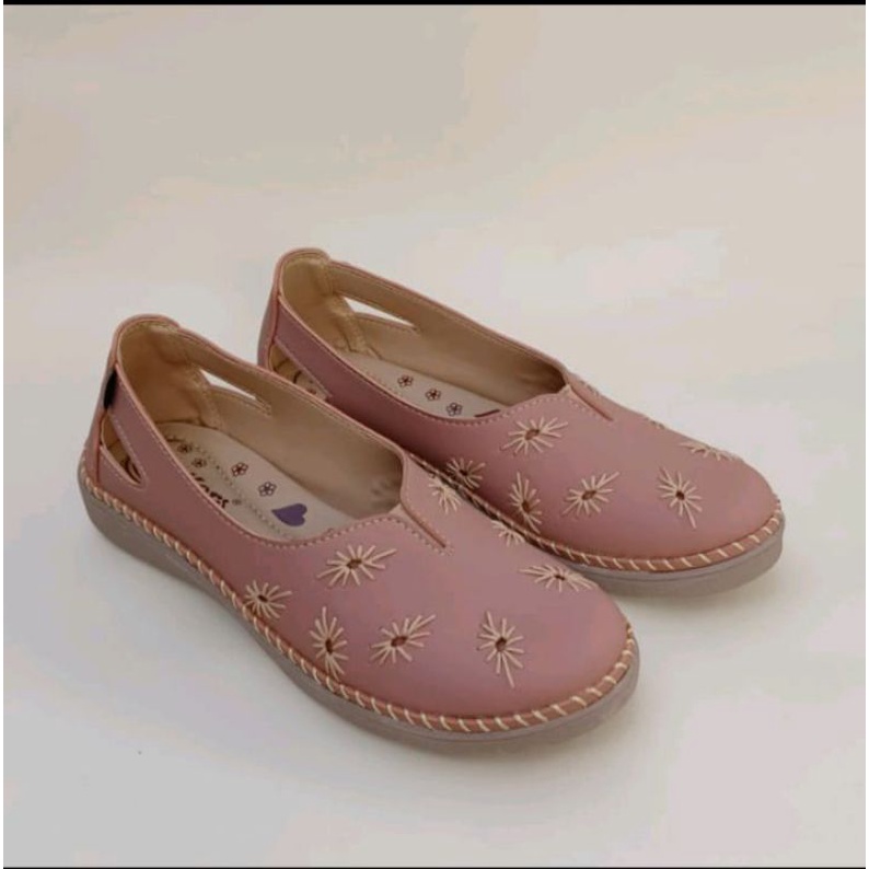 sepatu kickers wanita kekinian murah.big size jumbo ukuran besar 41_45 kode rosie 18