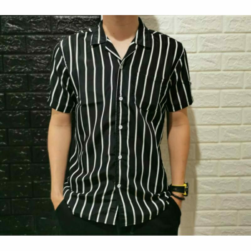 Kemeja Stripe Casual Lengan Pendek Pria Kualitas Premium Termurah