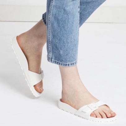 Sandal Slop Wanita Rumah Santai Kekinian Sendal Cewek Slippers Flat Sandal Wanita Terbaru Hitam