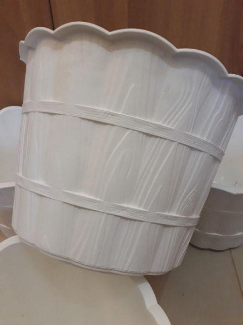 Pot Bunga Shallom Putih Motif Kayu 28cm