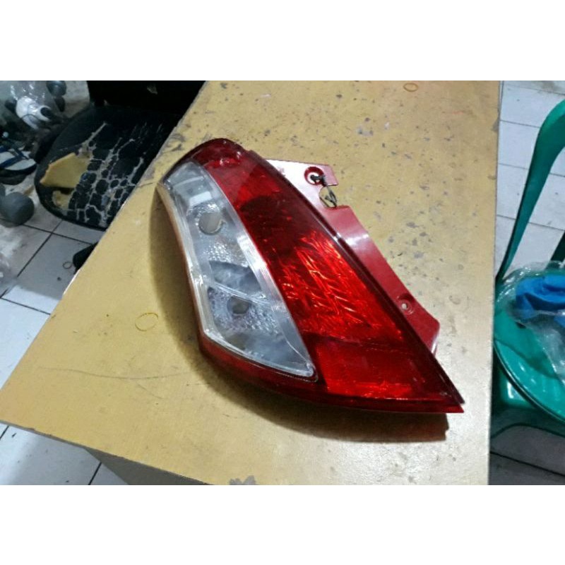 Stoplamp Suzuki Swift 2017