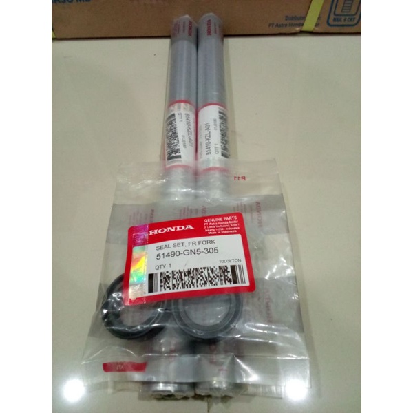 As shock depan dan seal shock as shock Vario 125. Vario 150 fi. beat fi. Scoopy fi. Spacy fi  KZL