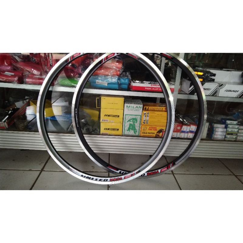 sepasang rim 26 united 2604