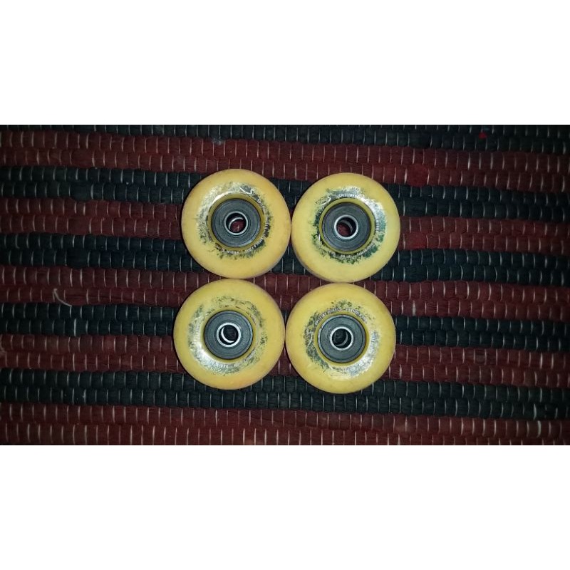 Skateboard Wheelsset Spitfire + abec 11 second bekas