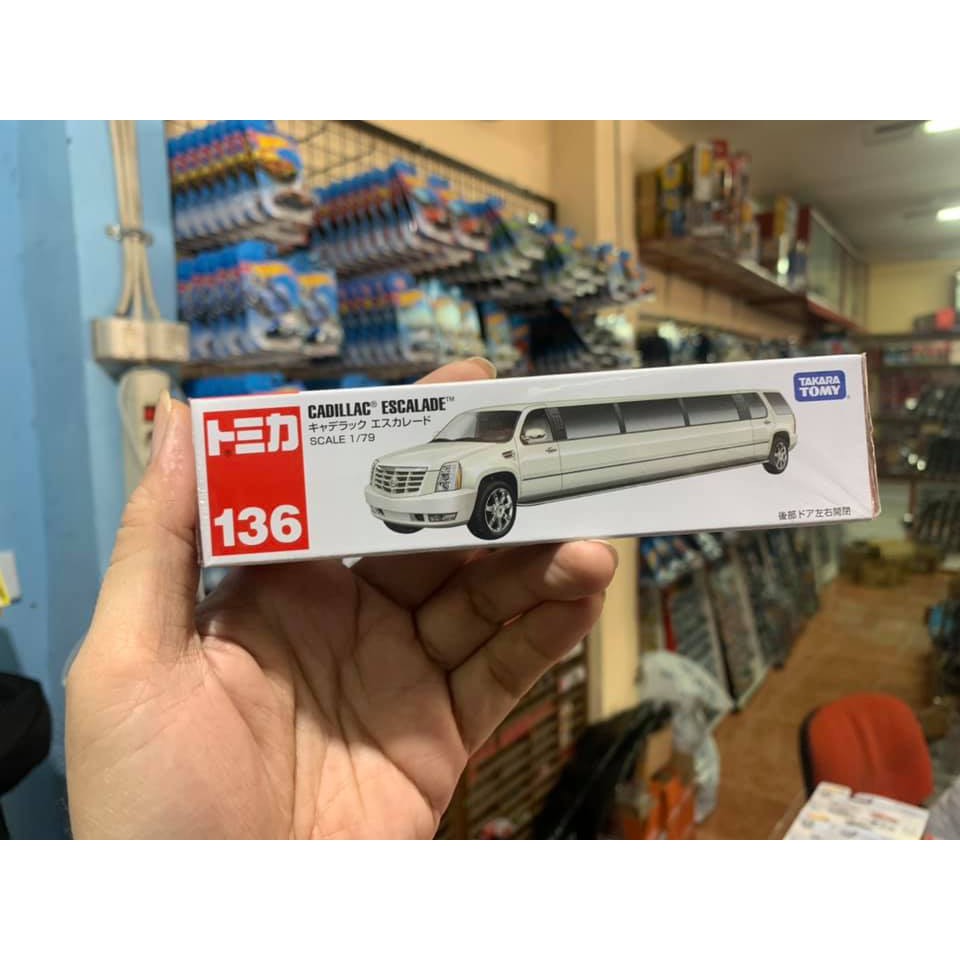 Tomica Long 136 Cadillac Escalade Skala 79