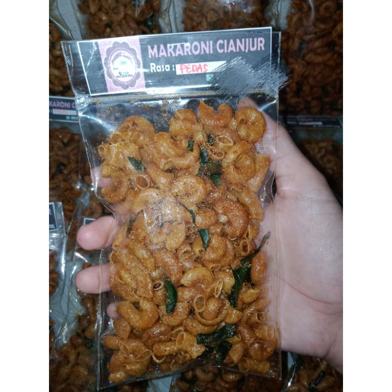 

Makaroni kriuk Daun jeruk
