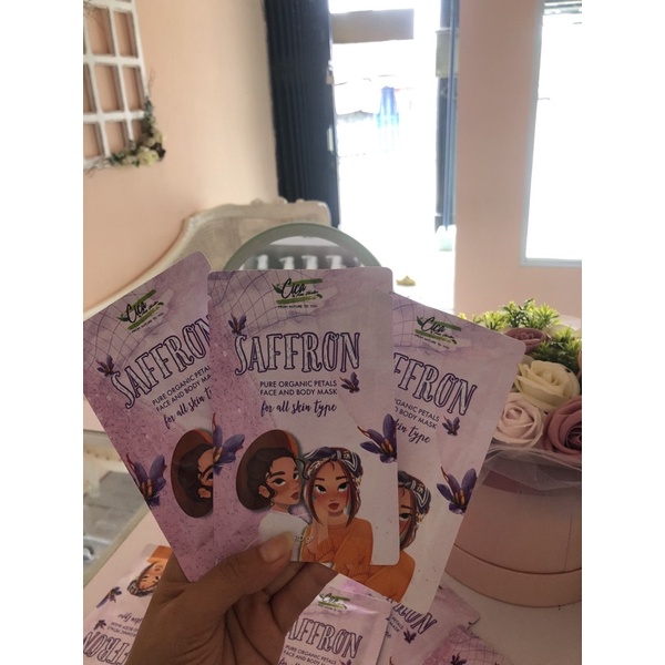 Masker wajah saffron