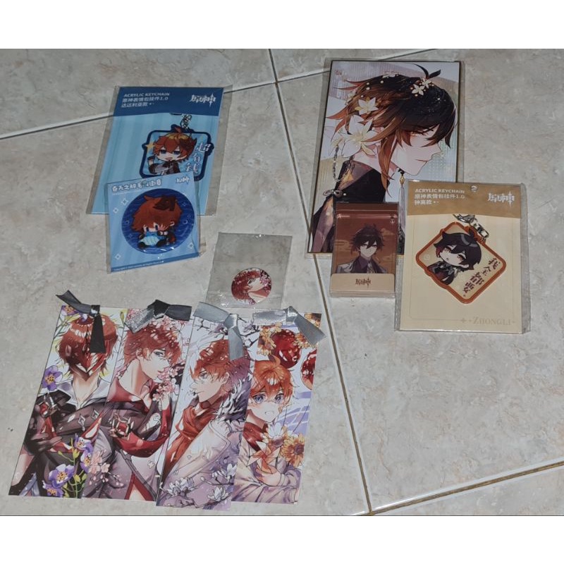 Genshin Impact Official Keychain Badge Childe Zhongli