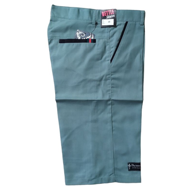 Warna Terbaru Celana Pendek Pria Chinos