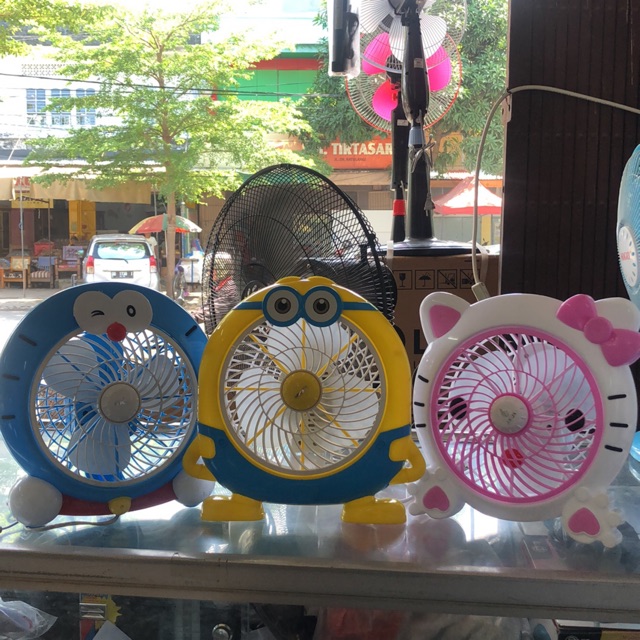 Kipas Angin Meja Karakter Kartun 8"