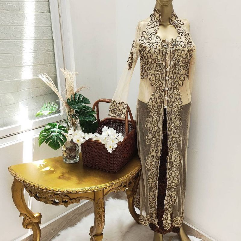 KEBAYA BIG SIZE PETITE NGANTEN PENGANTIN PINK SALEM GOLD MODERN WISUDA SEWA PUTIH PASTEL KEBAYA REMA