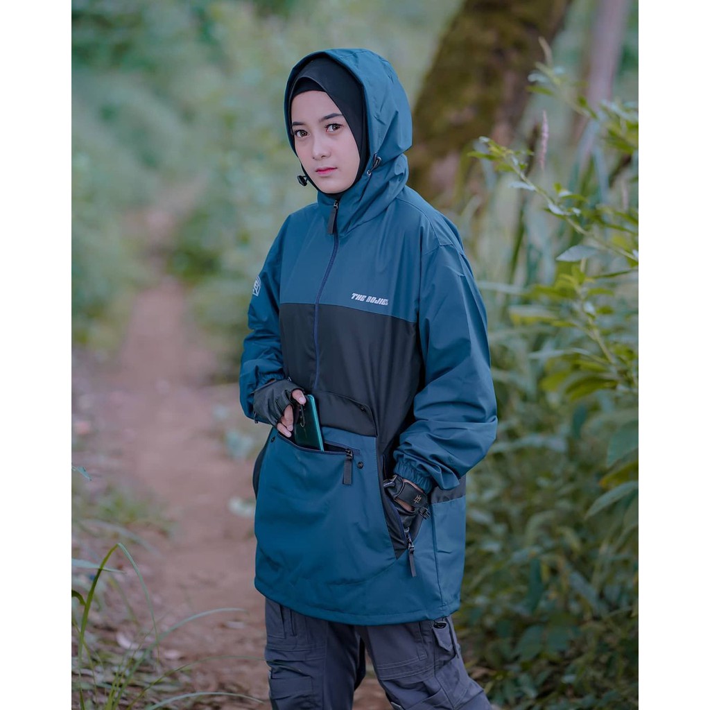 JAKET PARASUT OUTDOOR PRIA WANITA/JAKET OUTDOOR GUNUNG