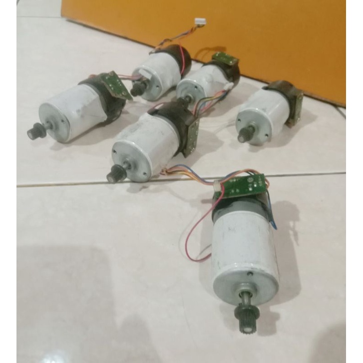 DC MOTORBrand : SANKYOType Brushed motor dc12v 2700rpm /24v 4900rpm