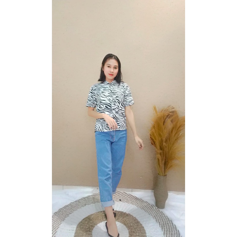 Tq88indonesia Fashion Baju Kemeja Wanita Motif Zebra Lengan Pendek / KEMEJA LORENG ZEBRA / Kemeja Santai Cewek / Outfit Kekinian / Pakaian Casual Wanita